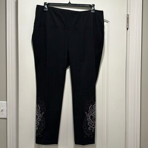 Chico’s Zenergy black with stiching- size 3P